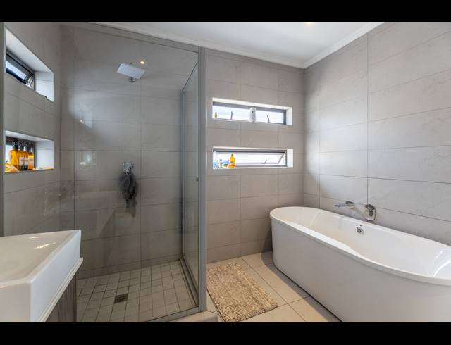 3 BEDROOM HOUSE FOR SALE IN BRYANSTON